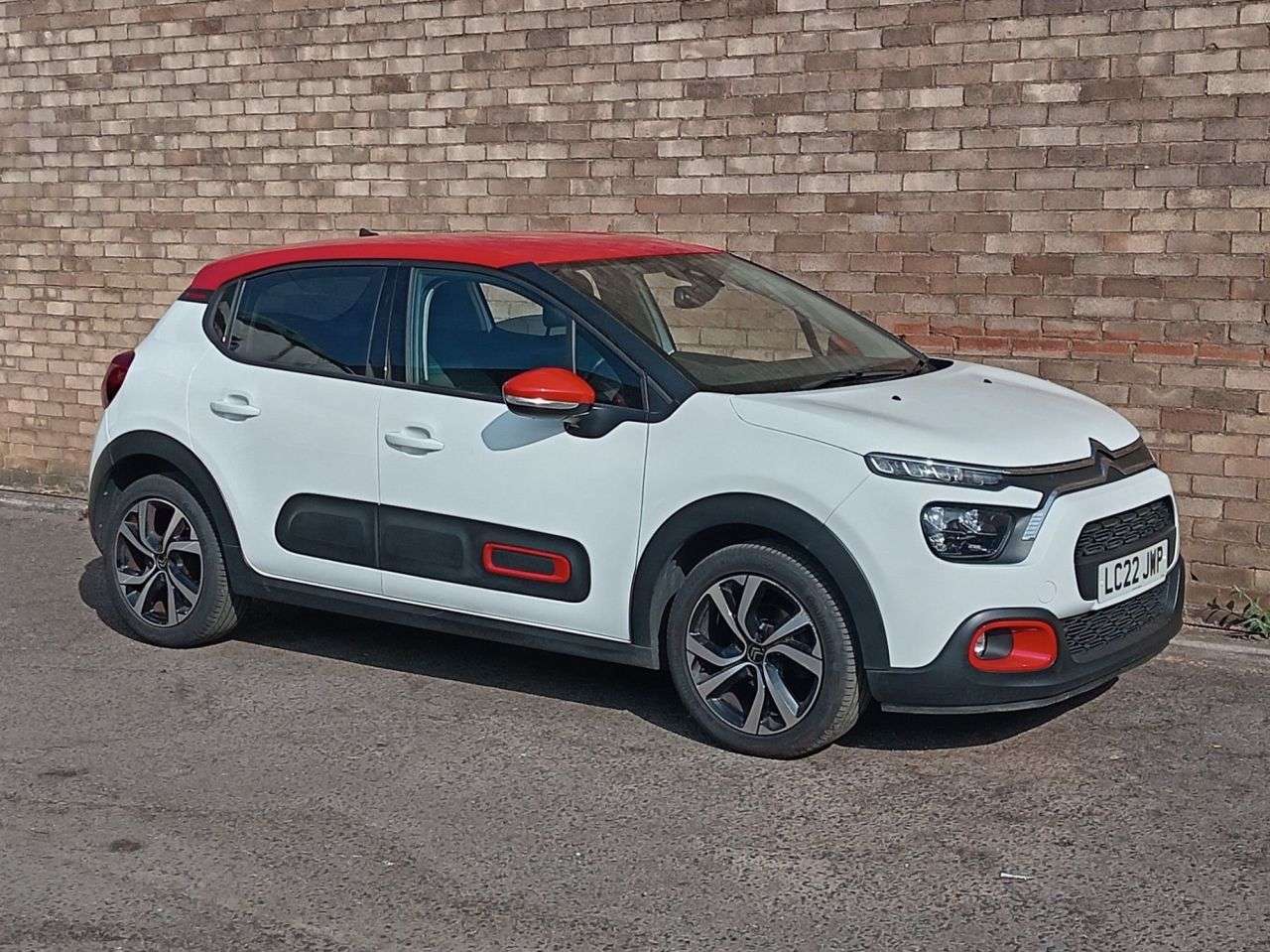 A 2022 CITROEN C3 1.2 PureTech Shine Plus Hatchback 5dr Petrol EAT6 Euro 6 (s/s) (110 ps) A 2022 CITROEN C3 1.2 PureTech Shine Plus Hatchback 5dr Petrol EAT6 Euro 6 (s/s) (110 ps)