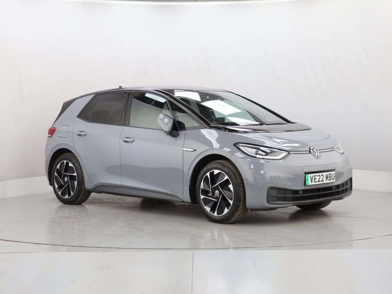 A 2022 VOLKSWAGEN ID3 Pro Performance 58kWh Family Hatchback 5dr Electric Auto (204 ps) A 2022 VOLKSWAGEN ID3 Pro Performance 58kWh Family Hatchback 5dr Electric Auto (204 ps)