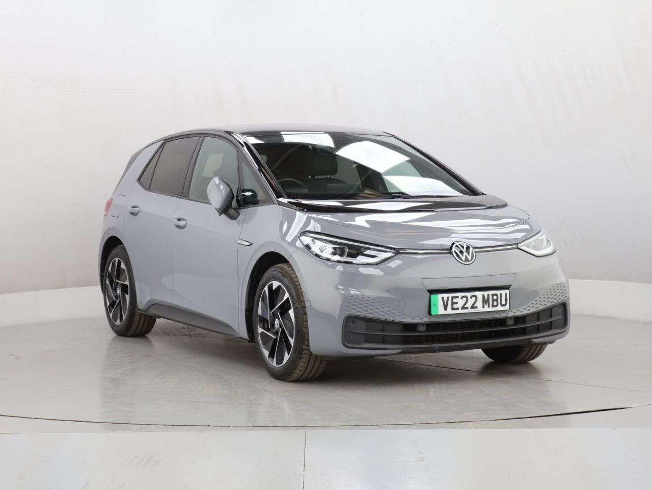 A 2022 VOLKSWAGEN ID3 Pro Performance 58kWh Family Hatchback 5dr Electric Auto (204 ps) A 2022 VOLKSWAGEN ID3 Pro Performance 58kWh Family Hatchback 5dr Electric Auto (204 ps)