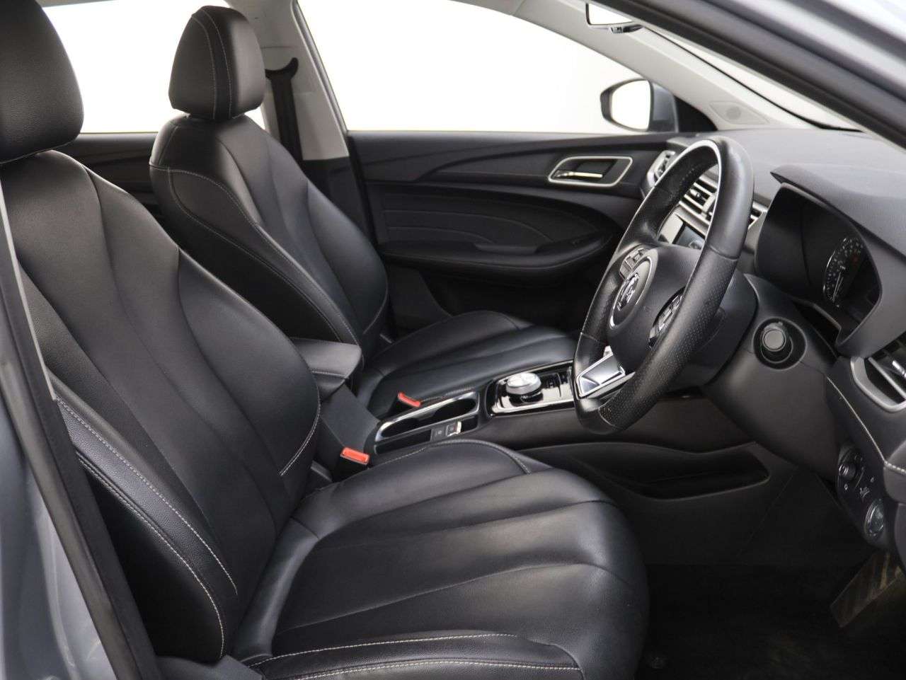 2022 MG MG 5 2022 MG MG 5