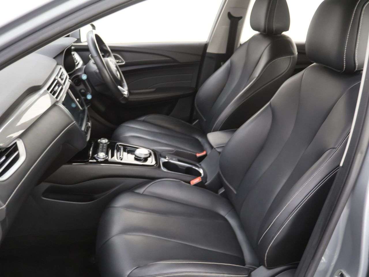 2022 MG MG 5 2022 MG MG 5