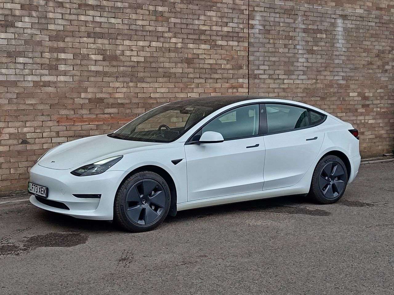 A 2023 TESLA MODEL 3 Long Range Saloon 4dr Electric Auto RWD (282 ps) A 2023 TESLA MODEL 3 Long Range Saloon 4dr Electric Auto RWD (282 ps)