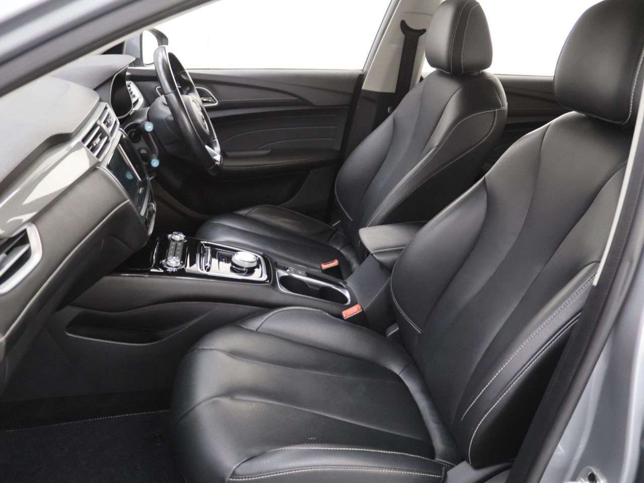 2022 MG MG 5 2022 MG MG 5