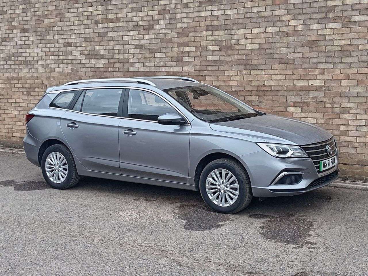 A 2021 MG MG 5 61.1kWh Exclusive Long Range Estate 5dr Electric Auto (156 ps) A 2021 MG MG 5 61.1kWh Exclusive Long Range Estate 5dr Electric Auto (156 ps)