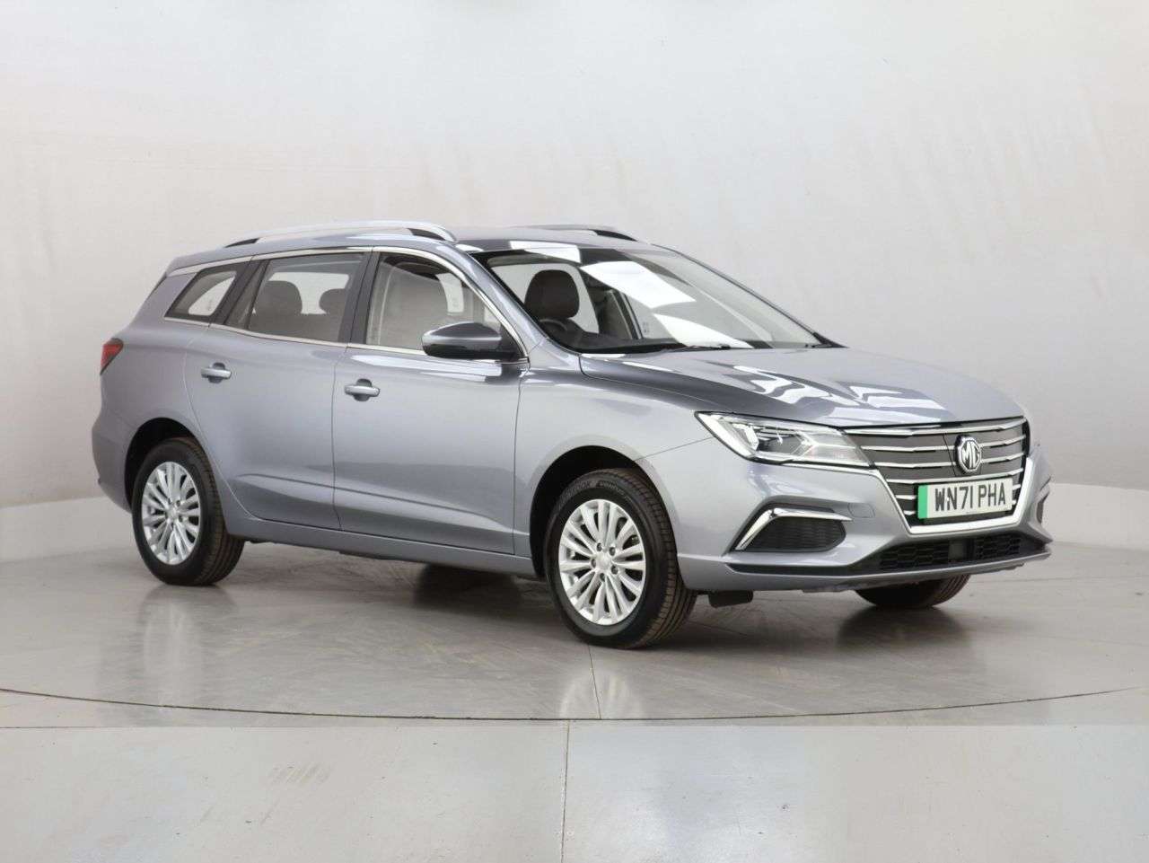 A 2021 MG MG 5 61.1kWh Exclusive Long Range Estate 5dr Electric Auto (156 ps) A 2021 MG MG 5 61.1kWh Exclusive Long Range Estate 5dr Electric Auto (156 ps)