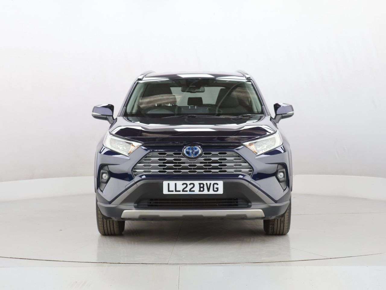 A 2022 TOYOTA RAV4 2.5 VVT-h GPF Icon SUV 5dr Petrol Hybrid CVT Euro 6 (s/s) (218 ps) A 2022 TOYOTA RAV4 2.5 VVT-h GPF Icon SUV 5dr Petrol Hybrid CVT Euro 6 (s/s) (218 ps)