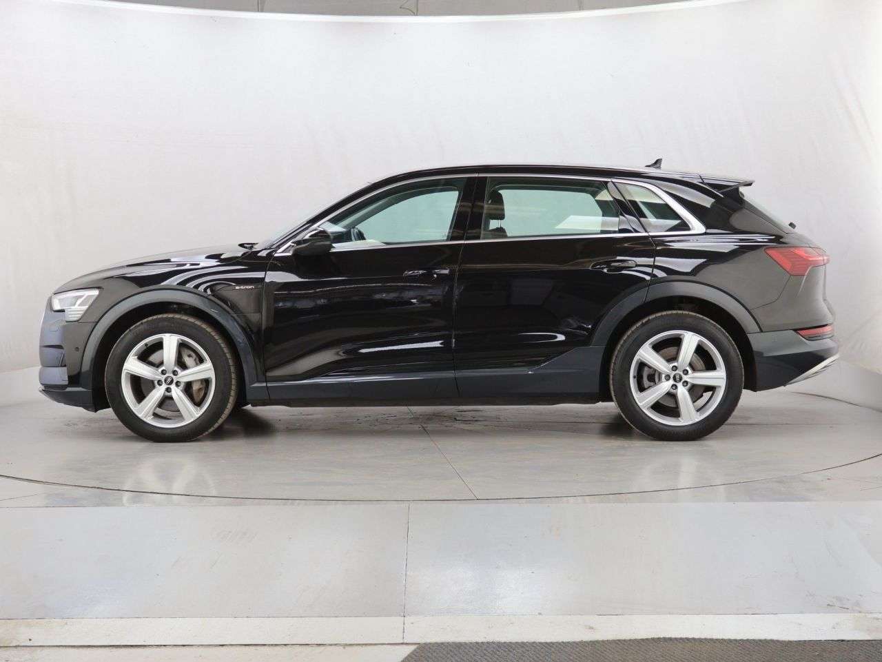 2021 AUDI E-TRON 2021 AUDI E-TRON