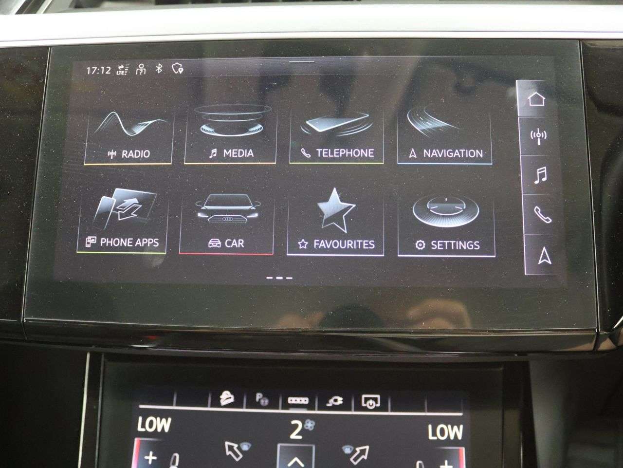 2021 AUDI E-TRON 2021 AUDI E-TRON