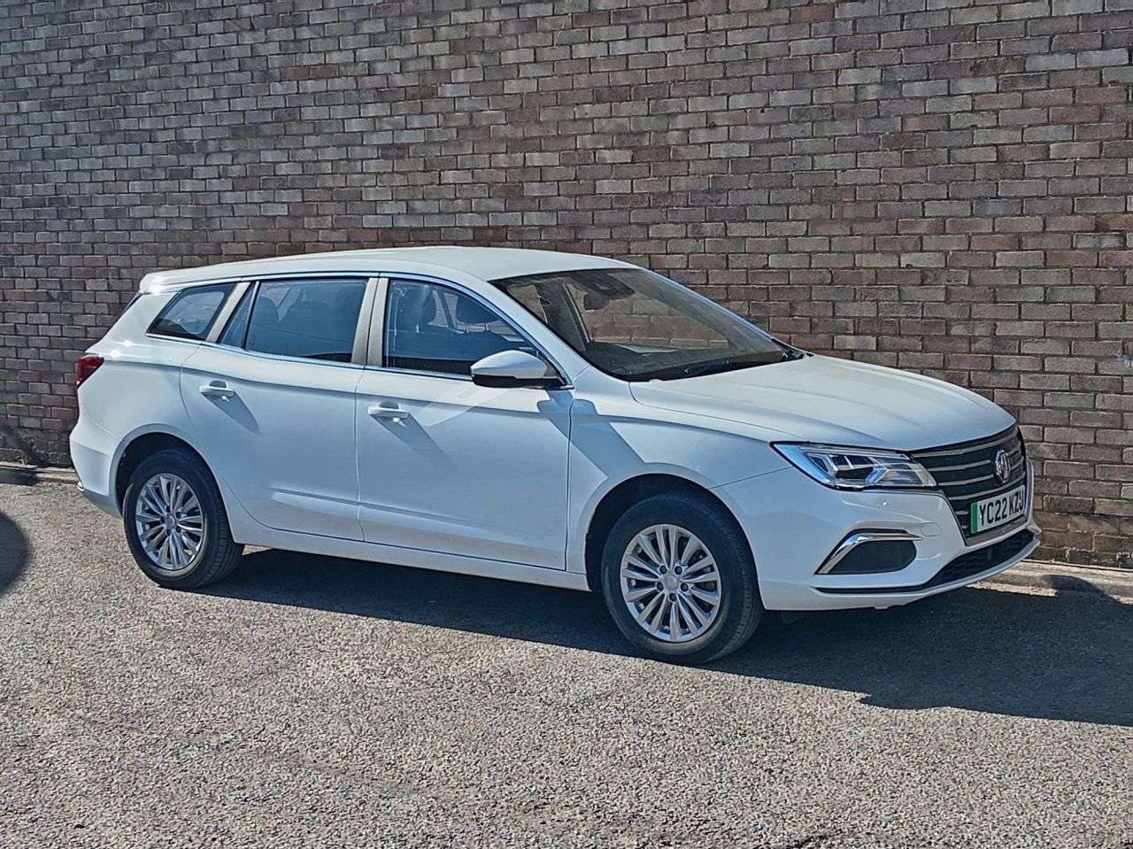 A 2022 MG MG 5 61.1kWh Excite Long Range Estate 5dr Electric Auto (156 ps) A 2022 MG MG 5 61.1kWh Excite Long Range Estate 5dr Electric Auto (156 ps)
