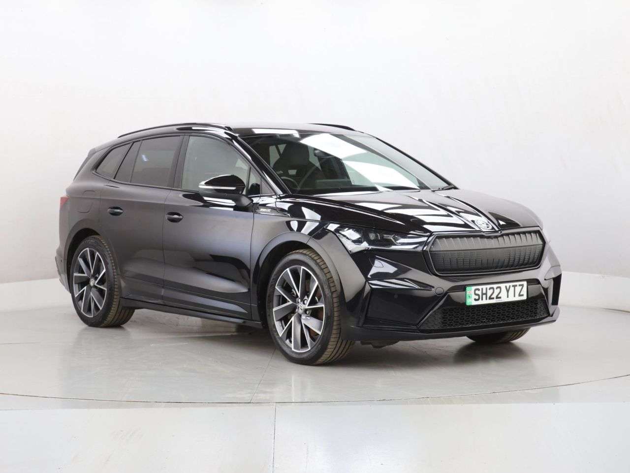 A 2022 SKODA ENYAQ iV 82kWh 80x SportLine SUV 5dr Electric Auto 4WD (DC125kW) (265 ps) A 2022 SKODA ENYAQ iV 82kWh 80x SportLine SUV 5dr Electric Auto 4WD (DC125kW) (265 ps)