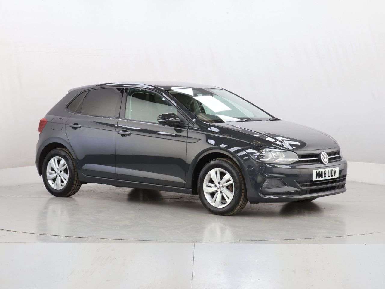 A 2018 VOLKSWAGEN POLO SE A 2018 VOLKSWAGEN POLO SE