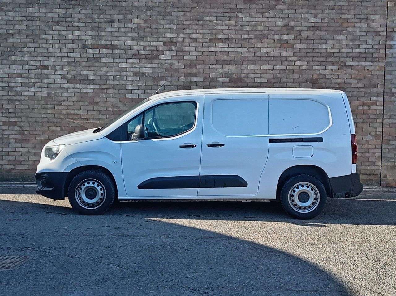 A 2024 VAUXHALL COMBO 1.5 Turbo D 2300 Prime Panel Van 6dr Diesel Manual L2 H1 Euro 6 (s/s) (100 A 2024 VAUXHALL COMBO 1.5 Turbo D 2300 Prime Panel Van 6dr Diesel Manual L2 H1 Euro 6 (s/s) (100