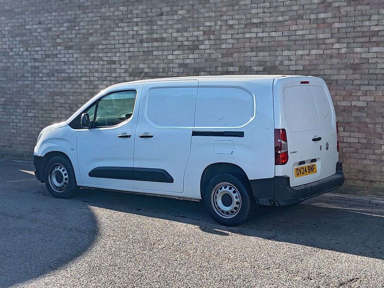 A 2024 VAUXHALL COMBO 1.5 Turbo D 2300 Prime Panel Van 6dr Diesel Manual L2 H1 Euro 6 (s/s) (100 A 2024 VAUXHALL COMBO 1.5 Turbo D 2300 Prime Panel Van 6dr Diesel Manual L2 H1 Euro 6 (s/s) (100
