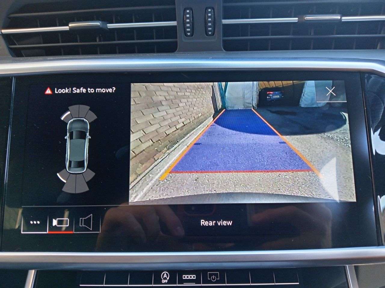 A 2023 AUDI A6 SALOON 2.0 TFSI 40 S line Saloon 4dr Petrol S Tronic Euro 6 (s/s) (204 ps) A 2023 AUDI A6 SALOON 2.0 TFSI 40 S line Saloon 4dr Petrol S Tronic Euro 6 (s/s) (204 ps)