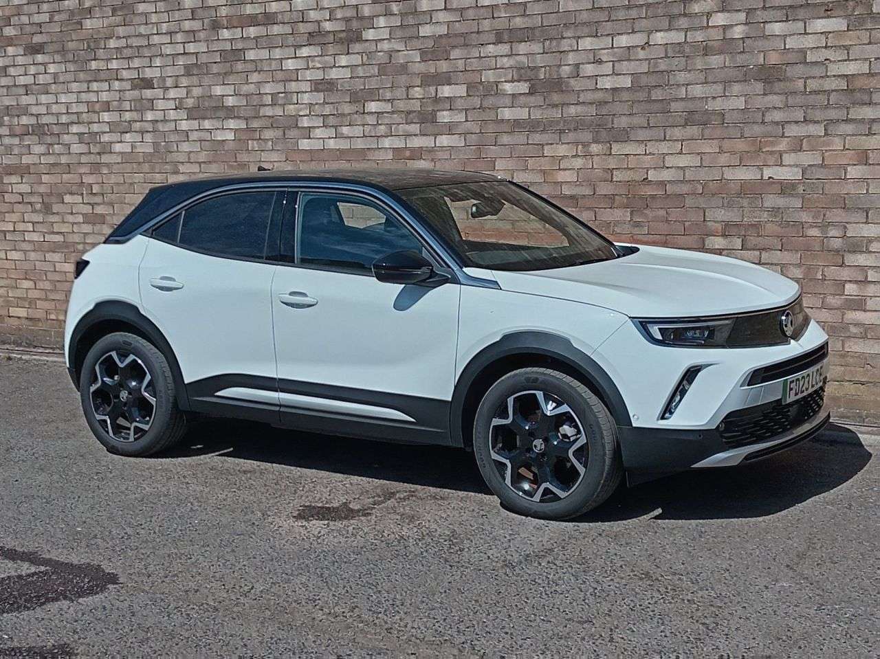A 2023 VAUXHALL MOKKA ELECTRIC 50kWh Ultimate SUV 5dr Electric Auto (136 ps) A 2023 VAUXHALL MOKKA ELECTRIC 50kWh Ultimate SUV 5dr Electric Auto (136 ps)