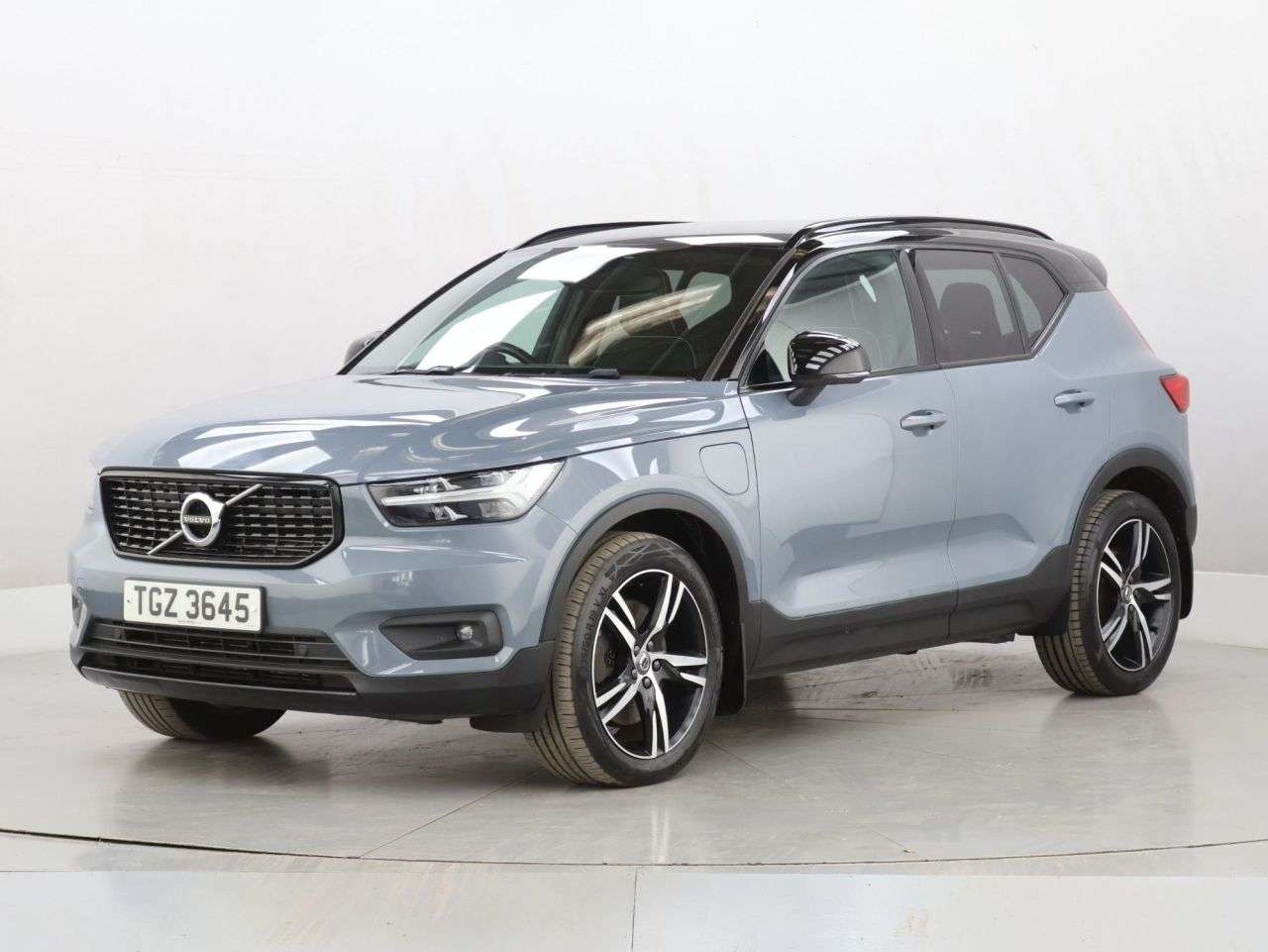 2021 VOLVO XC40 2021 VOLVO XC40