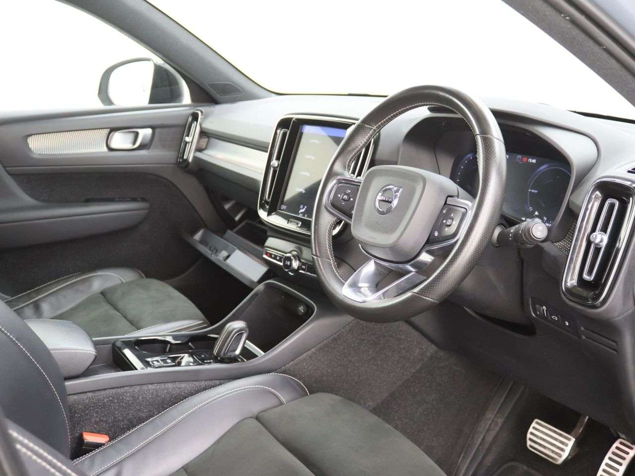 2021 VOLVO XC40 2021 VOLVO XC40