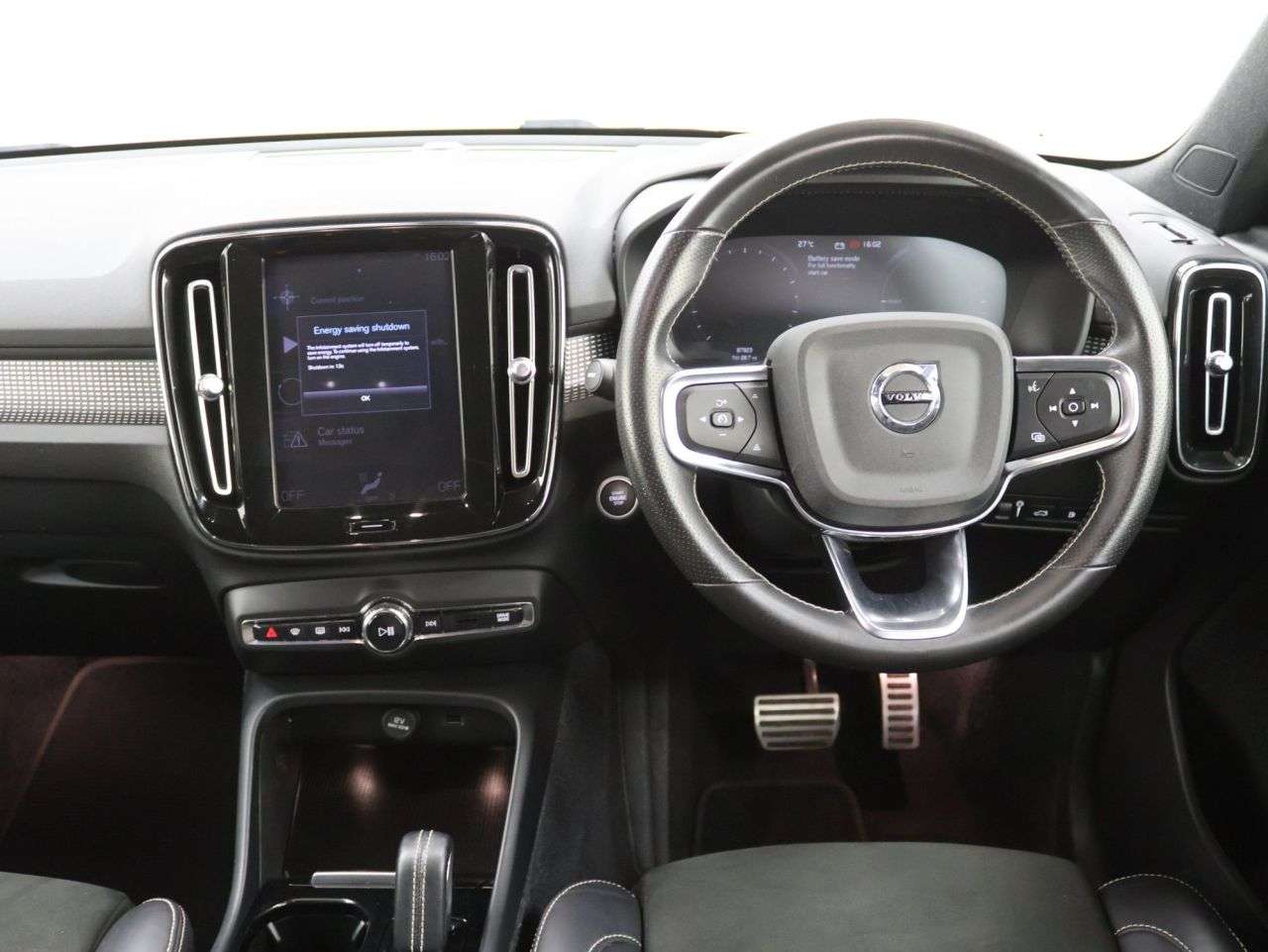 2021 VOLVO XC40 2021 VOLVO XC40