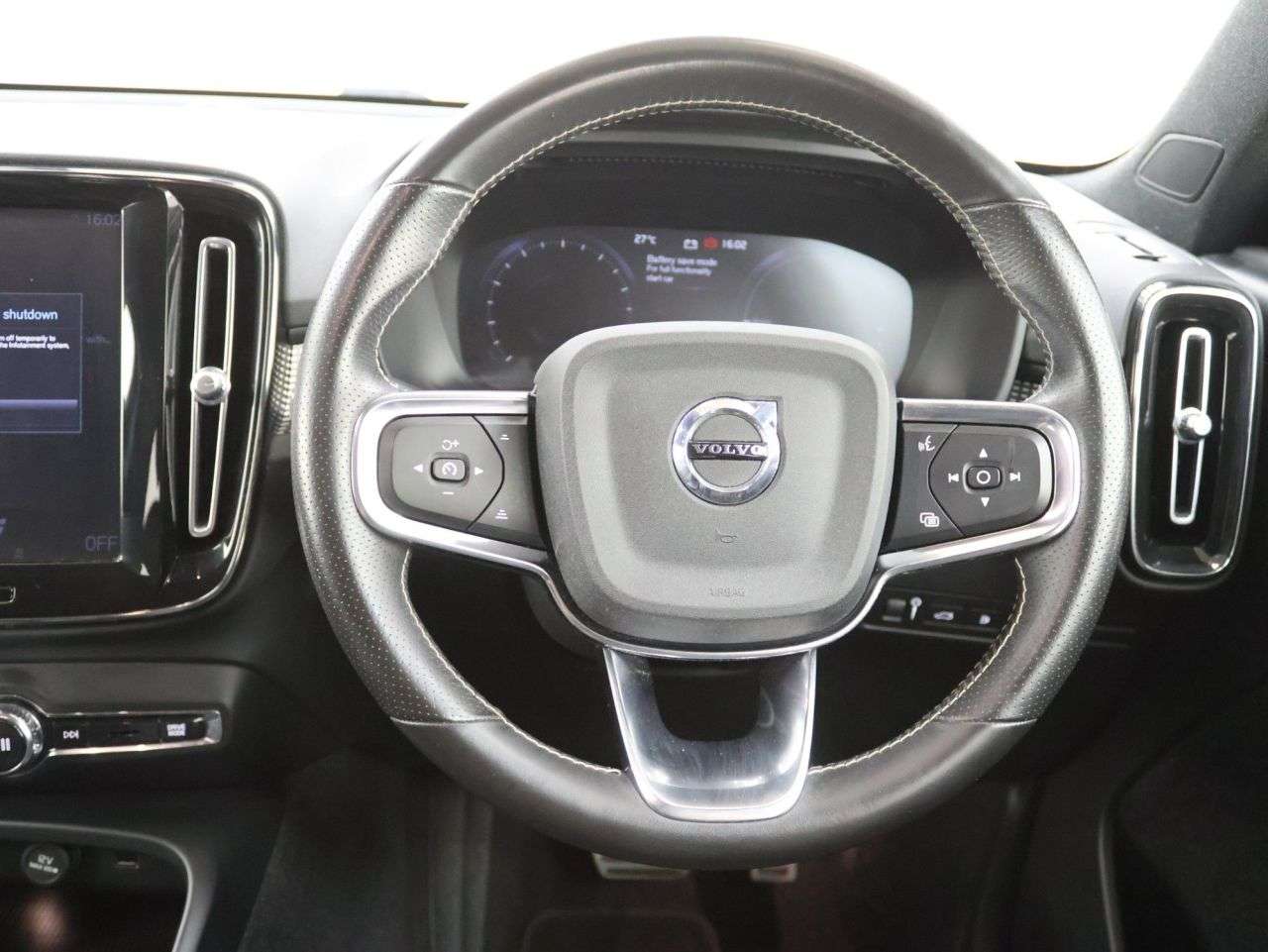 2021 VOLVO XC40 2021 VOLVO XC40