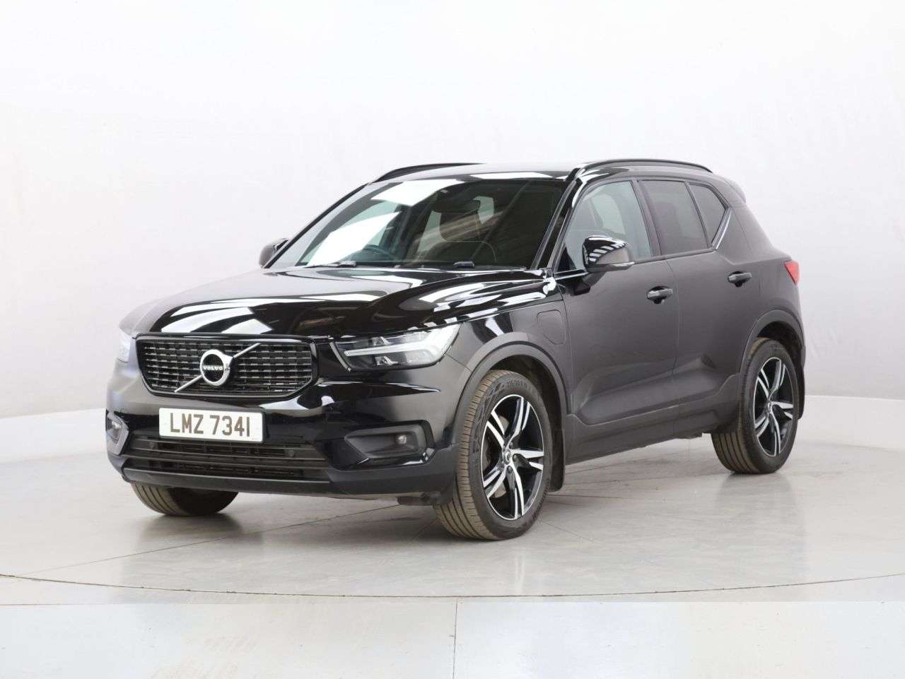 2021 VOLVO XC40 2021 VOLVO XC40
