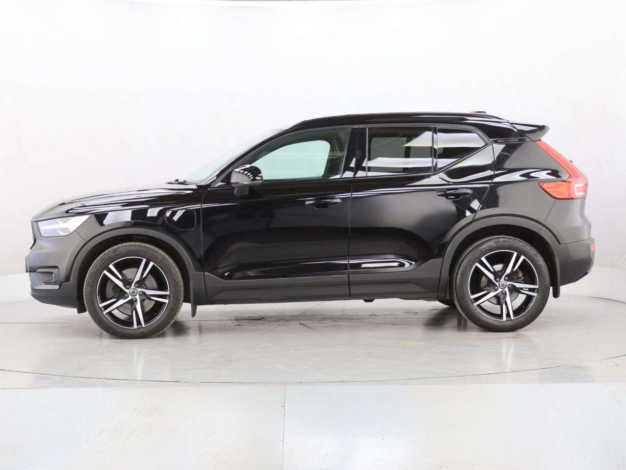 2021 VOLVO XC40 2021 VOLVO XC40