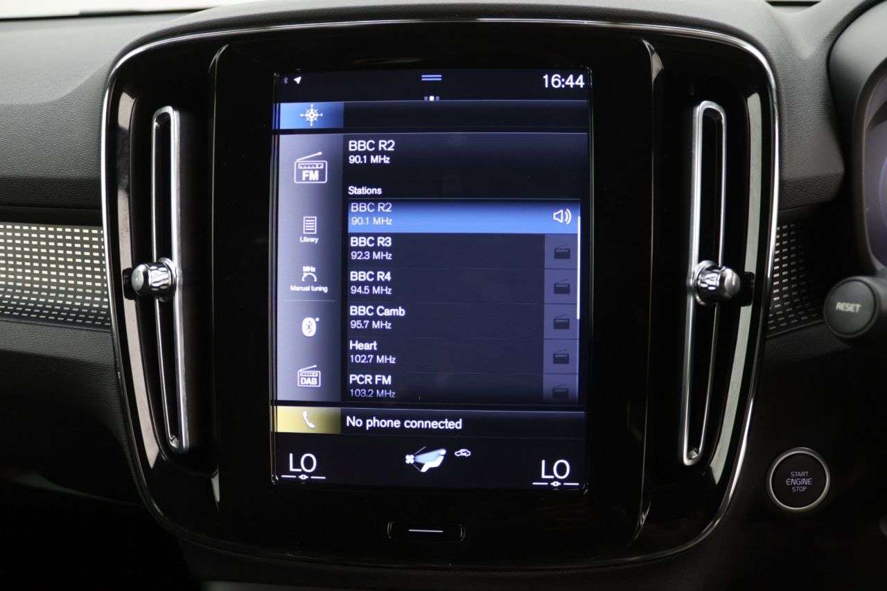 2021 VOLVO XC40 2021 VOLVO XC40
