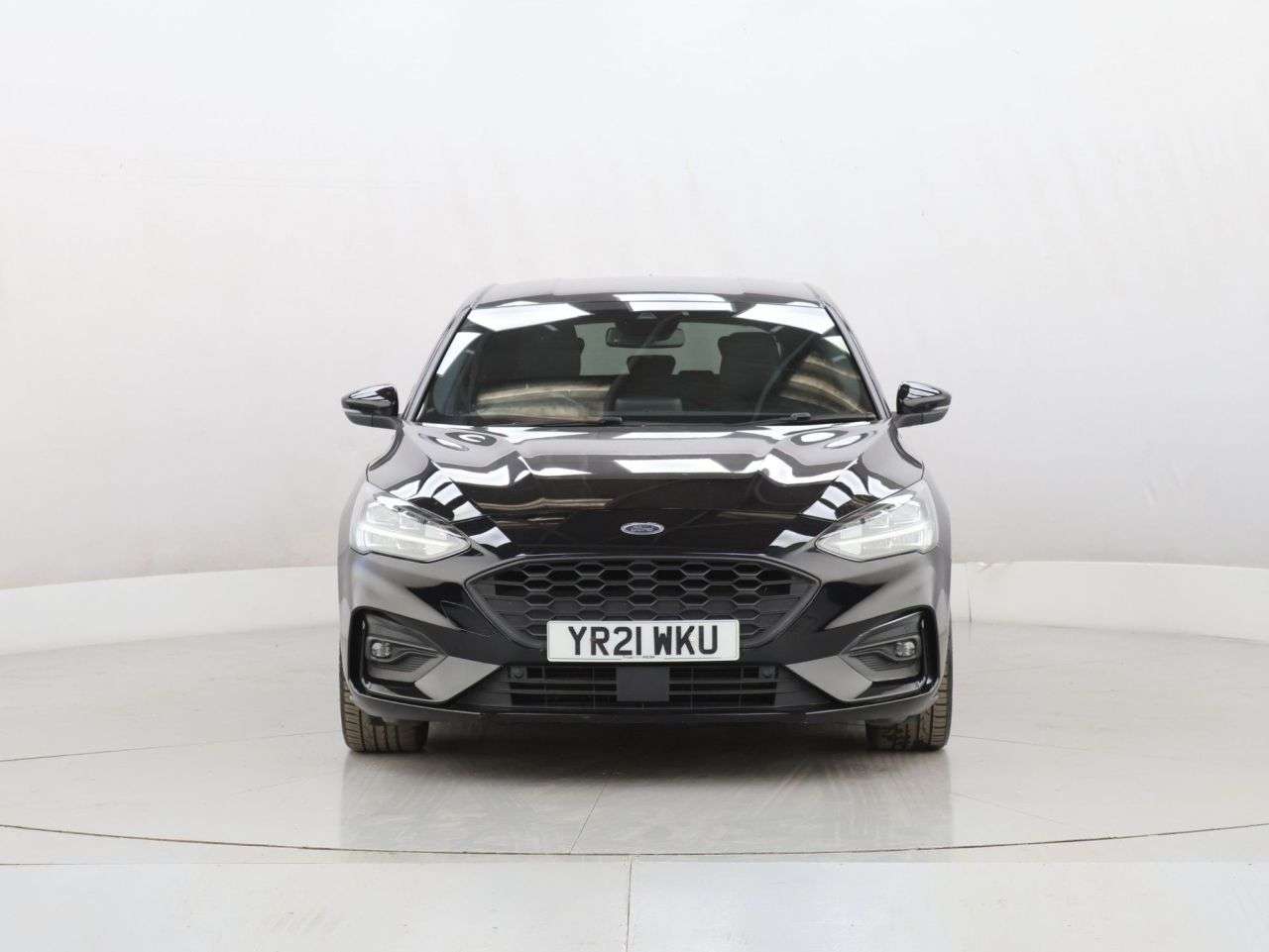 A 2021 FORD FOCUS 1.0T EcoBoost MHEV ST-Line X Edition Hatchback 5dr Petrol Manual Euro 6 (s/ A 2021 FORD FOCUS 1.0T EcoBoost MHEV ST-Line X Edition Hatchback 5dr Petrol Manual Euro 6 (s/