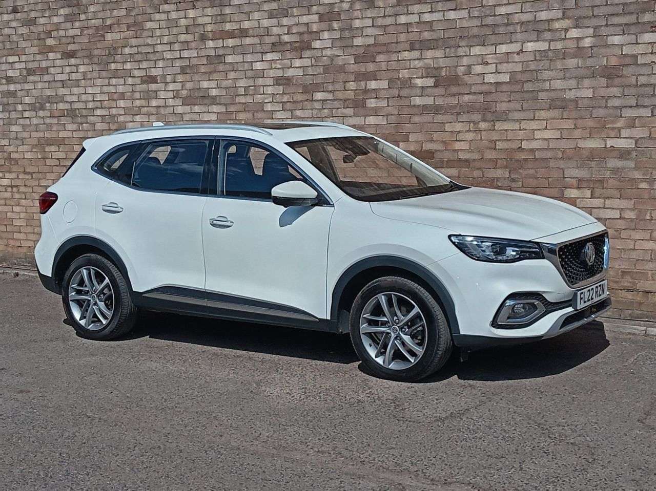 A 2022 MG MG HS 1.5 T-GDI 16.6kWh Exclusive SUV 5dr Petrol Plug-in Hybrid Auto Euro 6 (s/s) A 2022 MG MG HS 1.5 T-GDI 16.6kWh Exclusive SUV 5dr Petrol Plug-in Hybrid Auto Euro 6 (s/s)
