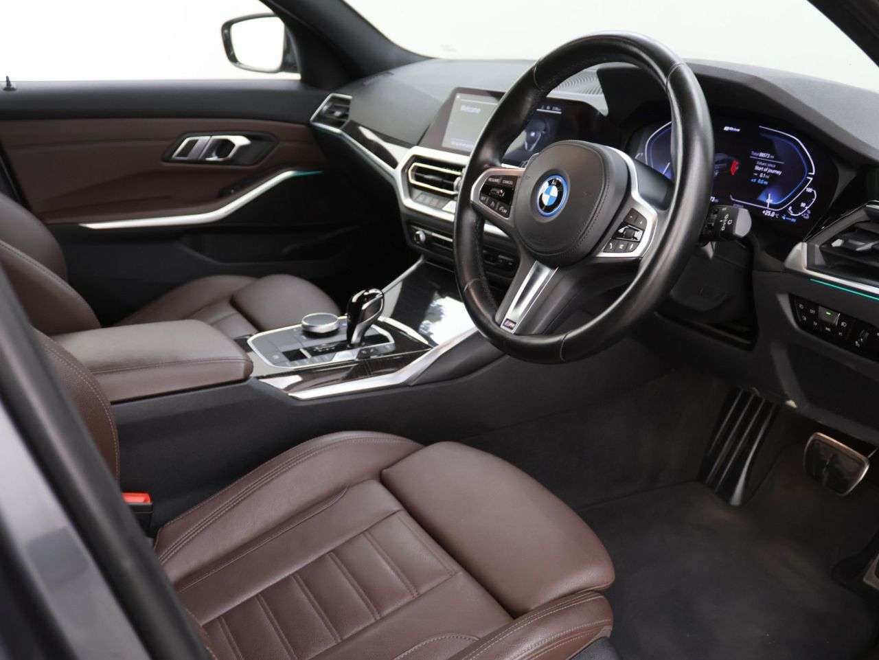 A 2021 BMW 3 SERIES 2.0 330e 12kWh M Sport Touring 5dr Petrol Plug-in Hybrid Auto Euro 6 (s/s) A 2021 BMW 3 SERIES 2.0 330e 12kWh M Sport Touring 5dr Petrol Plug-in Hybrid Auto Euro 6 (s/s)