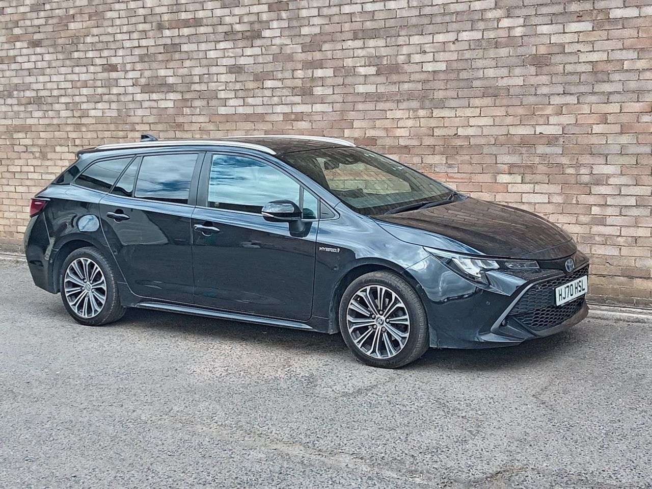 A 2020 TOYOTA COROLLA 1.8 VVT-h Design Touring Sports 5dr Petrol Hybrid CVT Euro 6 (s/s) (122 ps) A 2020 TOYOTA COROLLA 1.8 VVT-h Design Touring Sports 5dr Petrol Hybrid CVT Euro 6 (s/s) (122 ps)