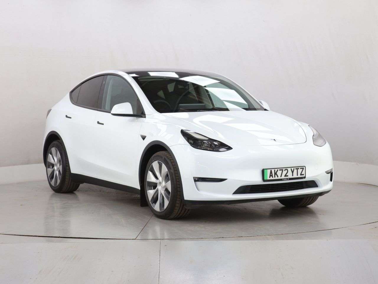 A 2022 TESLA MODEL Y (Dual Motor) Long Range SUV 5dr Electric Auto 4WDE (384 bhp) A 2022 TESLA MODEL Y (Dual Motor) Long Range SUV 5dr Electric Auto 4WDE (384 bhp)