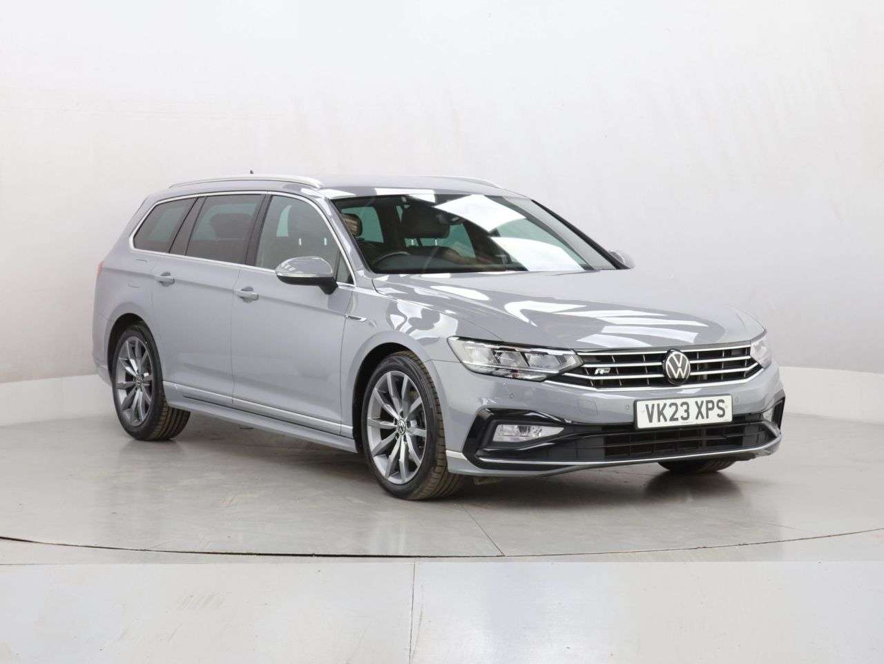 A 2023 VOLKSWAGEN PASSAT 1.5 TSI EVO R-Line Estate 5dr Petrol DSG Euro 6 (s/s) (150 ps) A 2023 VOLKSWAGEN PASSAT 1.5 TSI EVO R-Line Estate 5dr Petrol DSG Euro 6 (s/s) (150 ps)