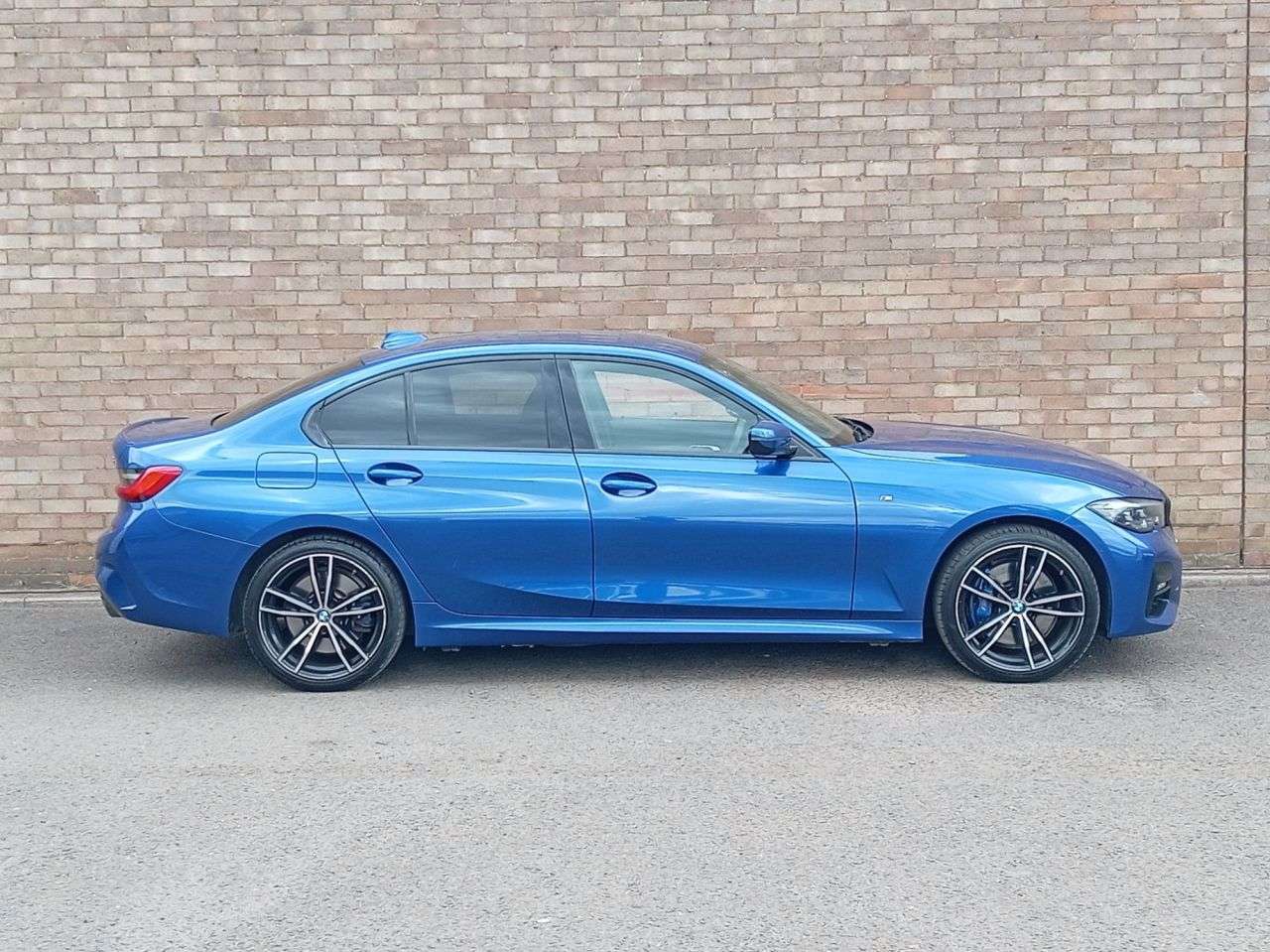 A 2021 BMW 3 SERIES 2.0 330e 12kWh M Sport Saloon 4dr Petrol Plug-in Hybrid Auto Euro 6 (s/s) ( A 2021 BMW 3 SERIES 2.0 330e 12kWh M Sport Saloon 4dr Petrol Plug-in Hybrid Auto Euro 6 (s/s) (