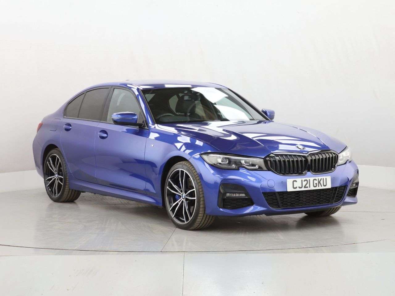 A 2021 BMW 3 SERIES 2.0 330e 12kWh M Sport Saloon 4dr Petrol Plug-in Hybrid Auto Euro 6 (s/s) ( A 2021 BMW 3 SERIES 2.0 330e 12kWh M Sport Saloon 4dr Petrol Plug-in Hybrid Auto Euro 6 (s/s) (