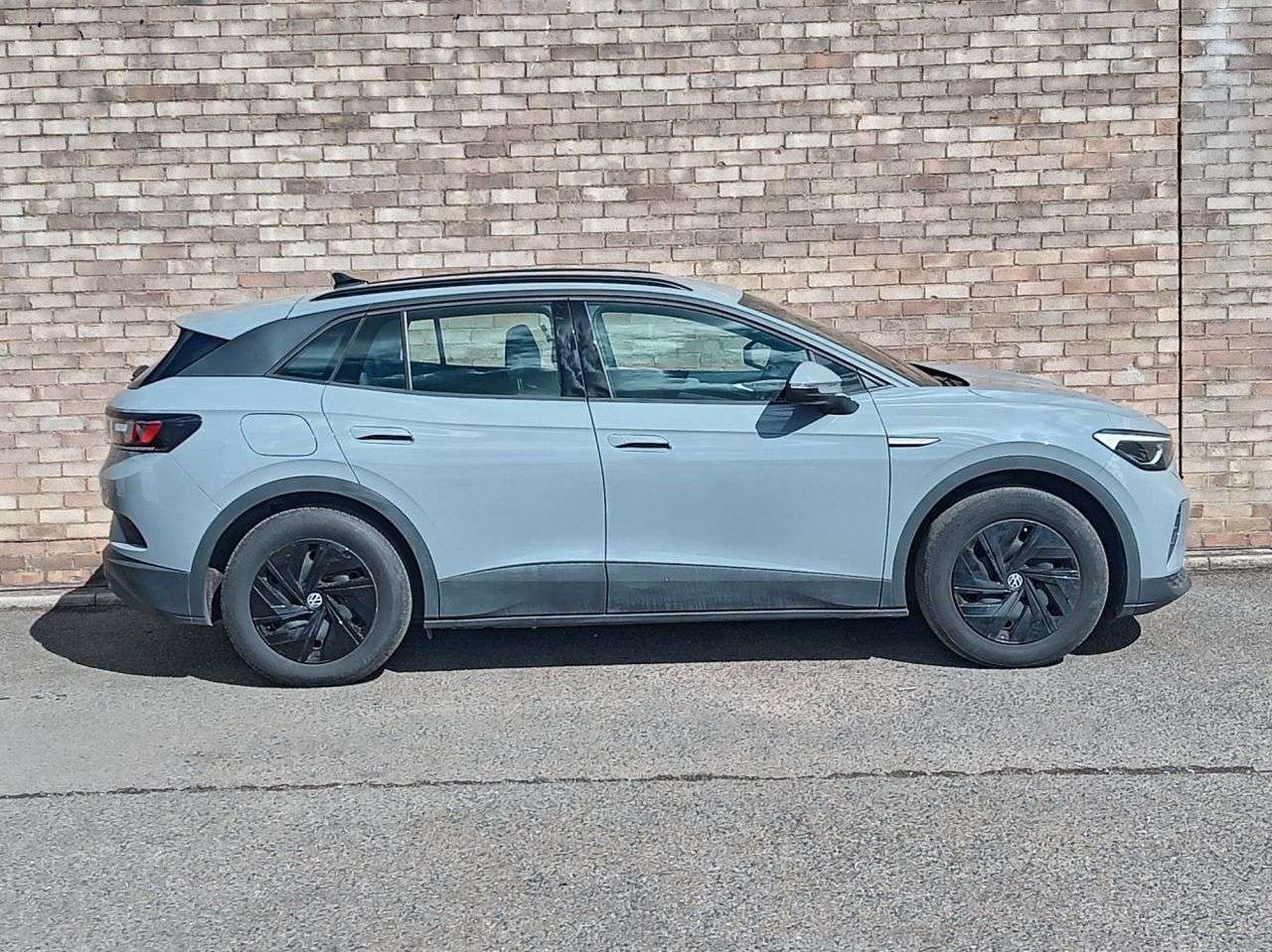 A 2022 VOLKSWAGEN ID4 Pure 52kWh Life SUV 5dr Electric Auto (148 ps) A 2022 VOLKSWAGEN ID4 Pure 52kWh Life SUV 5dr Electric Auto (148 ps)