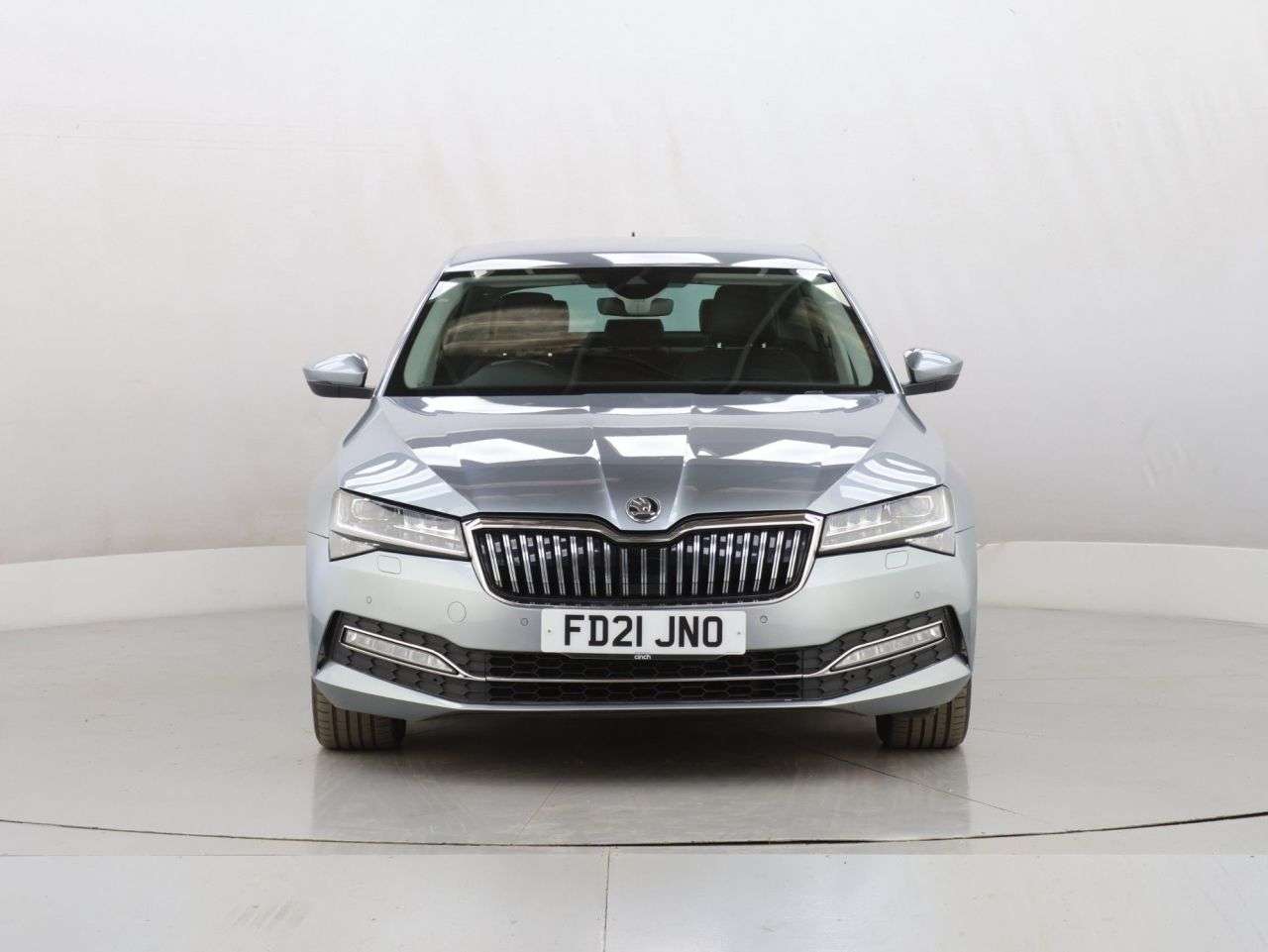 A 2021 SKODA SUPERB 2.0 TDI SE L Hatchback 5dr Diesel DSG Euro 6 (s/s) (200 ps) A 2021 SKODA SUPERB 2.0 TDI SE L Hatchback 5dr Diesel DSG Euro 6 (s/s) (200 ps)