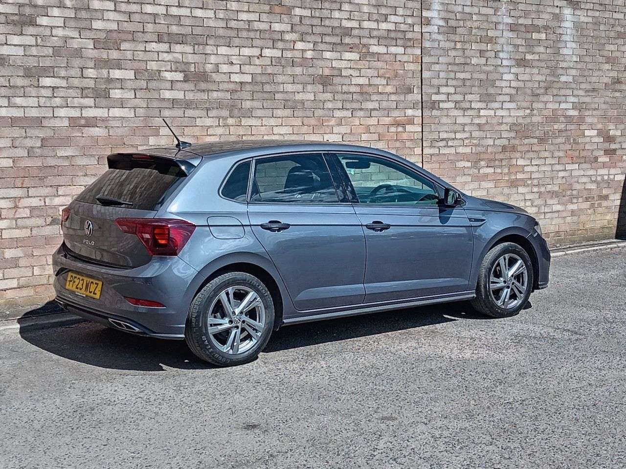 A 2023 VOLKSWAGEN POLO 1.0 TSI R-Line Hatchback 5dr Petrol DSG Euro 6 (s/s) (95 ps) A 2023 VOLKSWAGEN POLO 1.0 TSI R-Line Hatchback 5dr Petrol DSG Euro 6 (s/s) (95 ps)