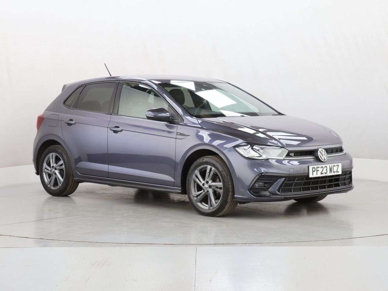 A 2023 VOLKSWAGEN POLO 1.0 TSI R-Line Hatchback 5dr Petrol DSG Euro 6 (s/s) (95 ps) A 2023 VOLKSWAGEN POLO 1.0 TSI R-Line Hatchback 5dr Petrol DSG Euro 6 (s/s) (95 ps)