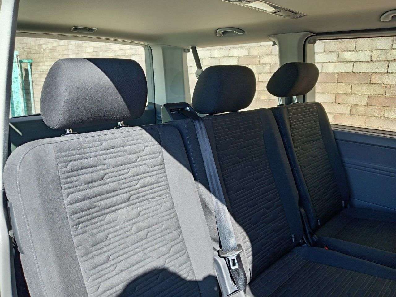 2021 VOLKSWAGEN TRANSPORTER SHUTTLE 2021 VOLKSWAGEN TRANSPORTER SHUTTLE
