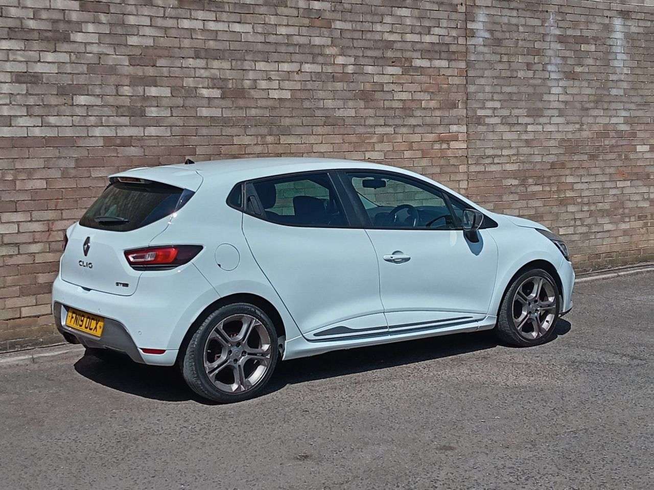 A 2019 RENAULT CLIO 0.9 TCe GT Line Hatchback 5dr Petrol Manual Euro 6 (s/s) (90 ps) A 2019 RENAULT CLIO 0.9 TCe GT Line Hatchback 5dr Petrol Manual Euro 6 (s/s) (90 ps)