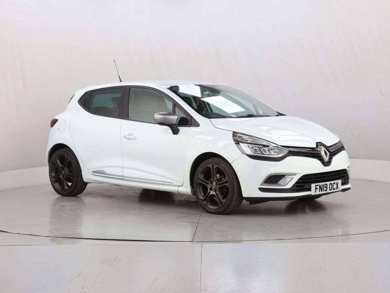 A 2019 RENAULT CLIO 0.9 TCe GT Line Hatchback 5dr Petrol Manual Euro 6 (s/s) (90 ps) A 2019 RENAULT CLIO 0.9 TCe GT Line Hatchback 5dr Petrol Manual Euro 6 (s/s) (90 ps)