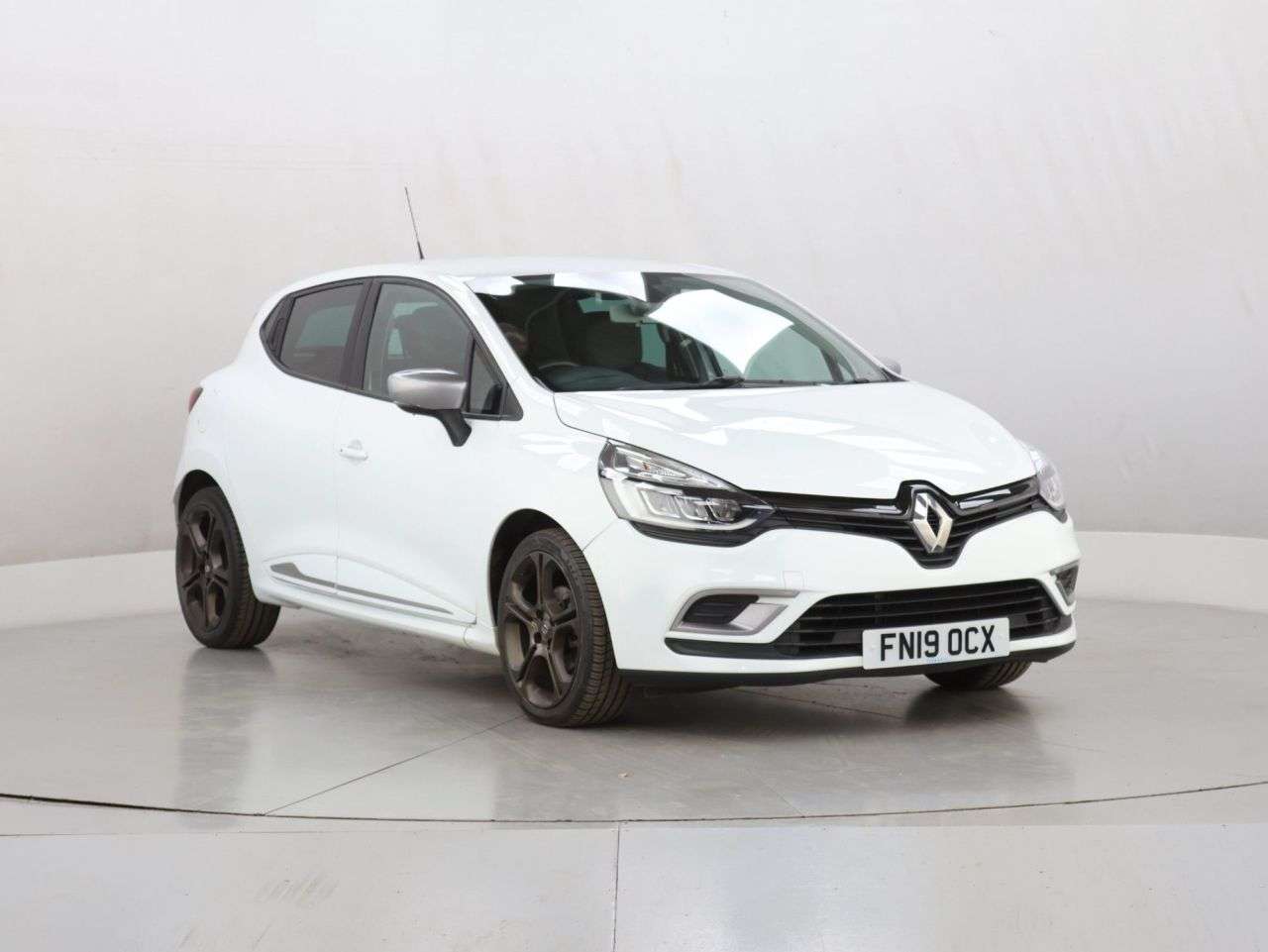 A 2019 RENAULT CLIO 0.9 TCe GT Line Hatchback 5dr Petrol Manual Euro 6 (s/s) (90 ps) A 2019 RENAULT CLIO 0.9 TCe GT Line Hatchback 5dr Petrol Manual Euro 6 (s/s) (90 ps)