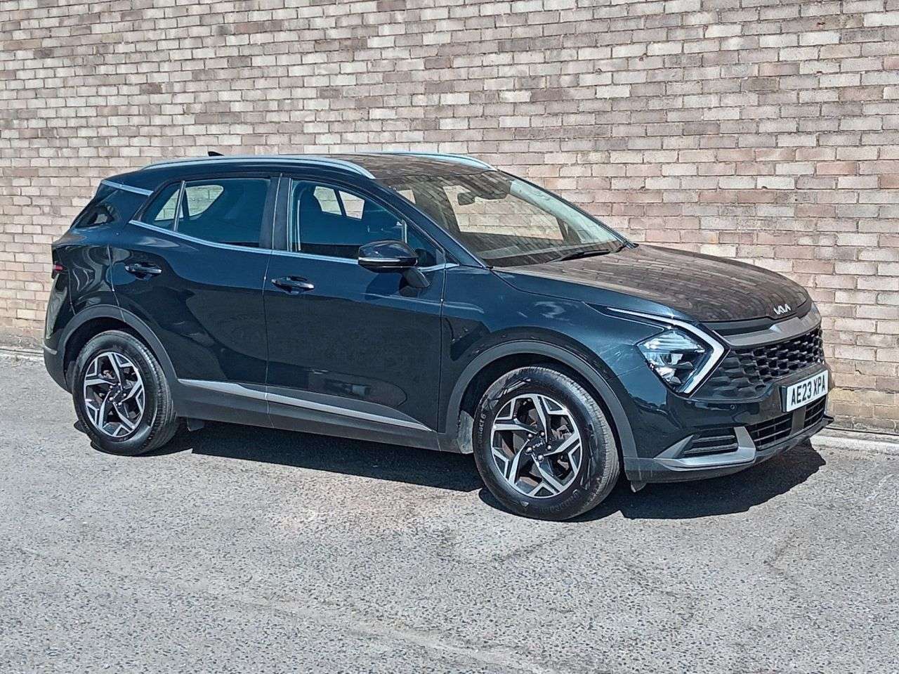 A 2023 KIA SPORTAGE 1.6 T-GDi 2 SUV 5dr Petrol Manual Euro 6 (s/s) (148 bhp) A 2023 KIA SPORTAGE 1.6 T-GDi 2 SUV 5dr Petrol Manual Euro 6 (s/s) (148 bhp)