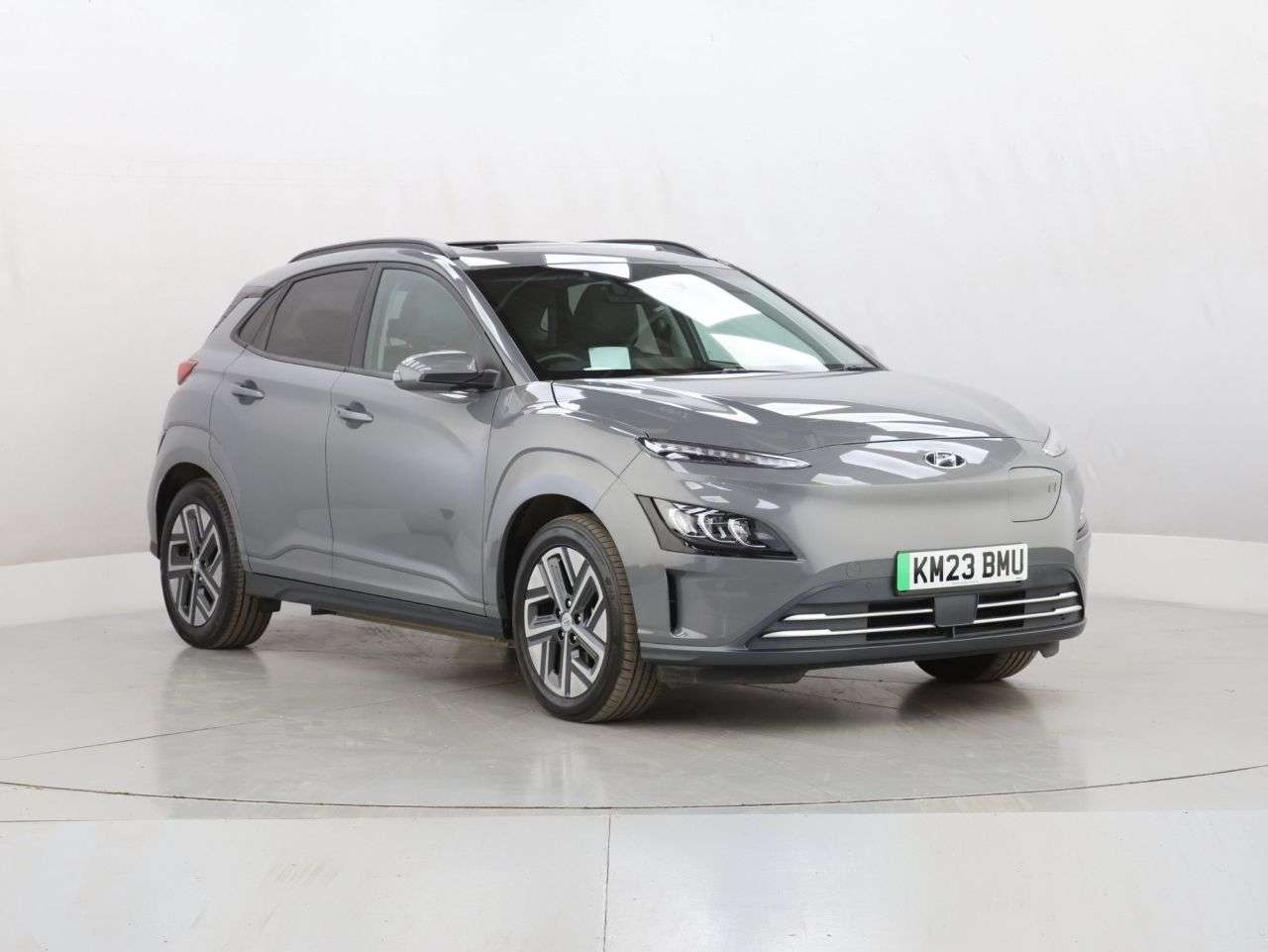 A 2023 HYUNDAI KONA 64kWh Ultimate SUV 5dr Electric Auto (10.5kW Charger) (204 ps) A 2023 HYUNDAI KONA 64kWh Ultimate SUV 5dr Electric Auto (10.5kW Charger) (204 ps)