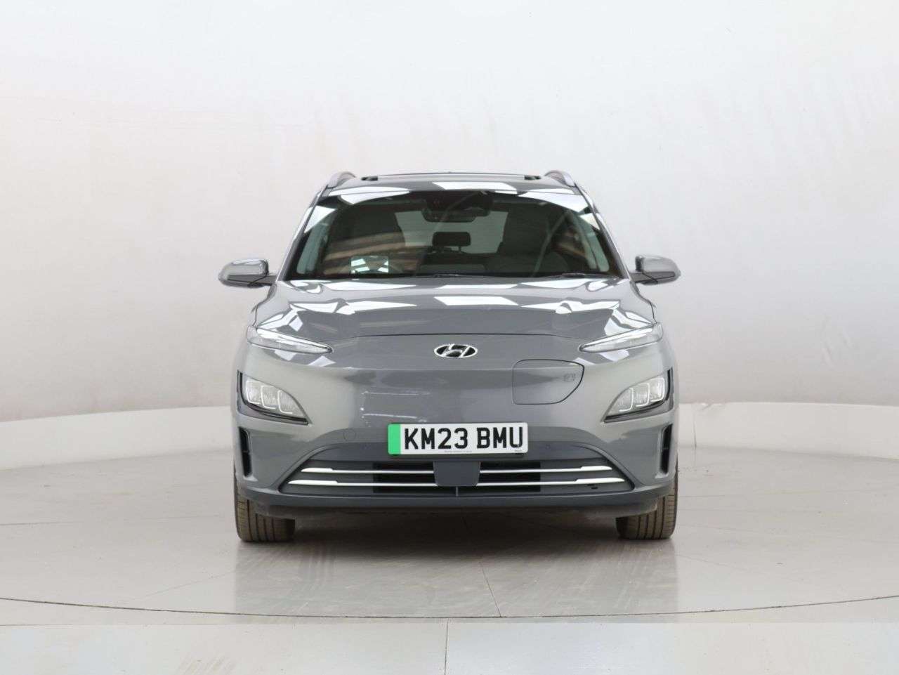 A 2023 HYUNDAI KONA 64kWh Ultimate SUV 5dr Electric Auto (10.5kW Charger) (204 ps) A 2023 HYUNDAI KONA 64kWh Ultimate SUV 5dr Electric Auto (10.5kW Charger) (204 ps)