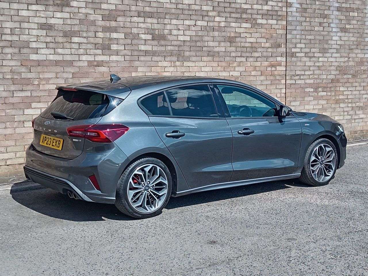 A 2023 FORD FOCUS 1.0T EcoBoost MHEV ST-Line X Hatchback 5dr Petrol Hybrid DCT Euro 6 (s/s) ( A 2023 FORD FOCUS 1.0T EcoBoost MHEV ST-Line X Hatchback 5dr Petrol Hybrid DCT Euro 6 (s/s) (