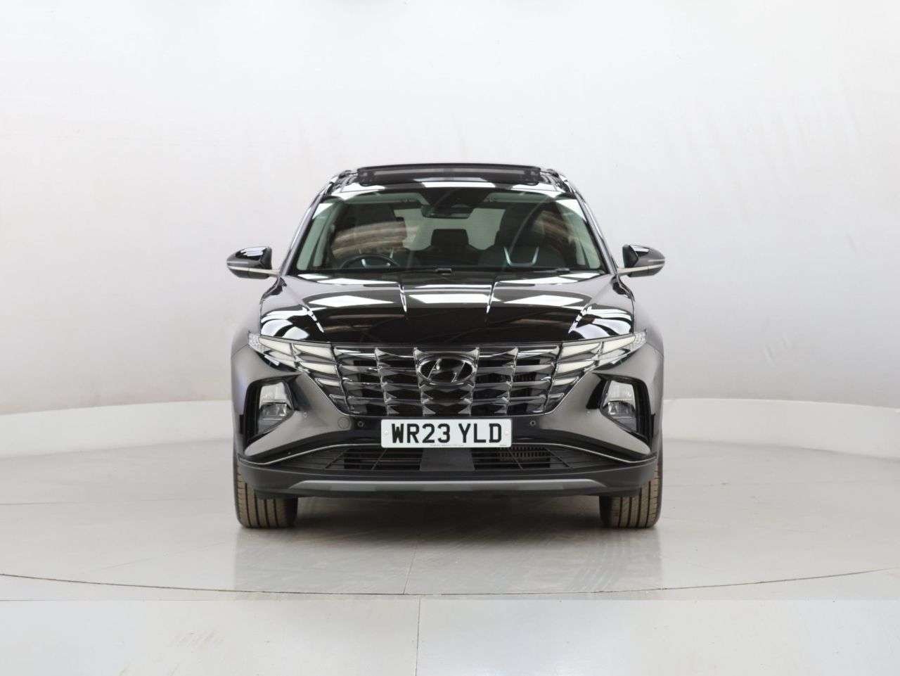 A 2023 HYUNDAI TUCSON 1.6 T-GDi 13.8kWh Ultimate SUV 5dr Petrol Plug-in Hybrid Auto 4WD Euro 6 (s A 2023 HYUNDAI TUCSON 1.6 T-GDi 13.8kWh Ultimate SUV 5dr Petrol Plug-in Hybrid Auto 4WD Euro 6 (s
