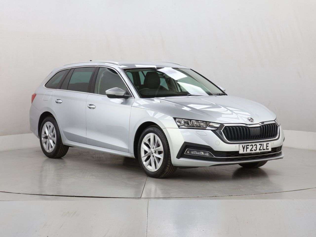 A 2023 SKODA OCTAVIA 1.5 TSI ACT SE L Estate 5dr Petrol Manual Euro 6 (s/s) (150 ps) A 2023 SKODA OCTAVIA 1.5 TSI ACT SE L Estate 5dr Petrol Manual Euro 6 (s/s) (150 ps)