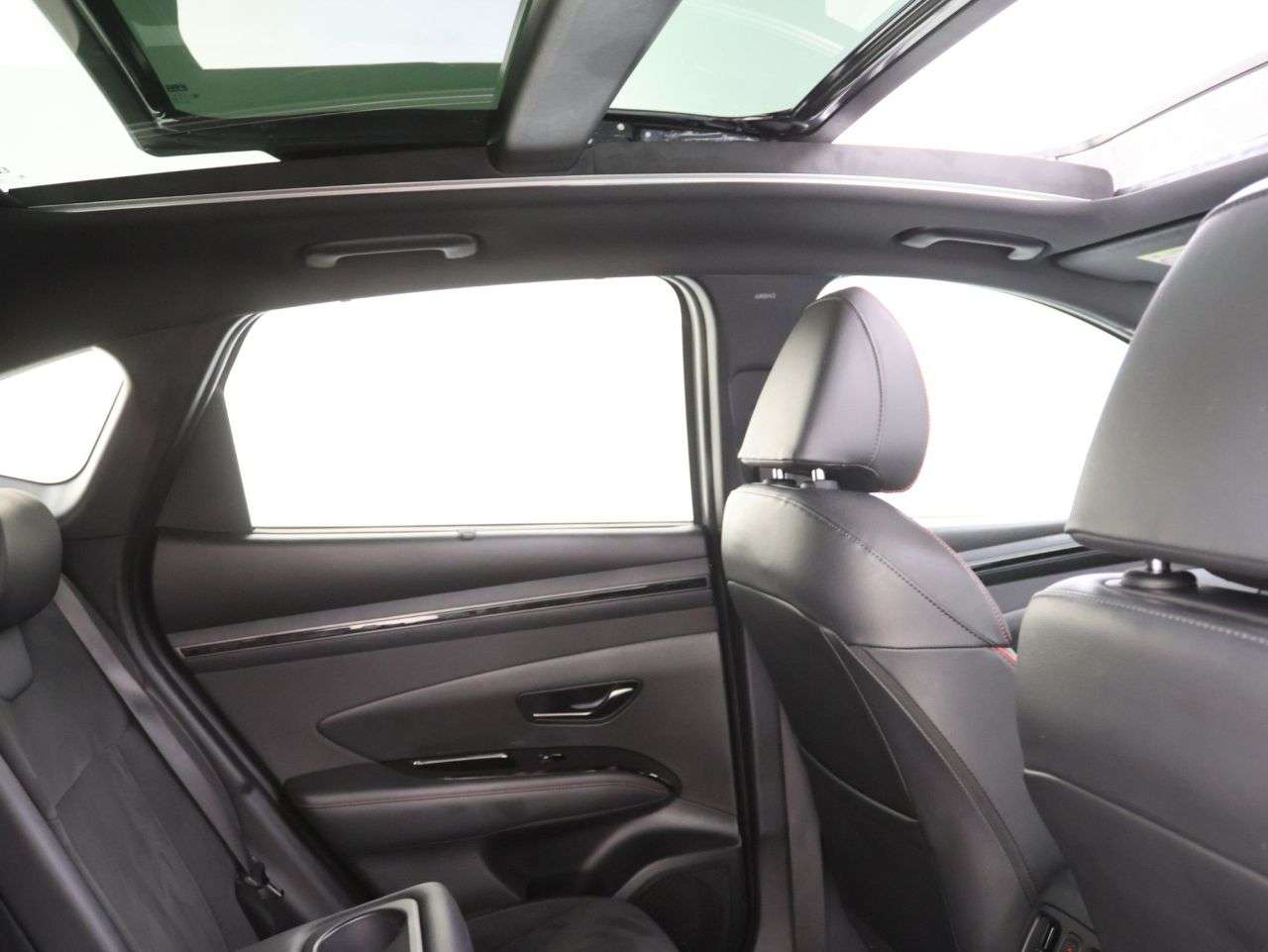 A 2024 HYUNDAI TUCSON 1.6 T-GDi 13.8kWh N Line S SUV 5dr Petrol Plug-in Hybrid Auto 4WD Euro 6 (s A 2024 HYUNDAI TUCSON 1.6 T-GDi 13.8kWh N Line S SUV 5dr Petrol Plug-in Hybrid Auto 4WD Euro 6 (s