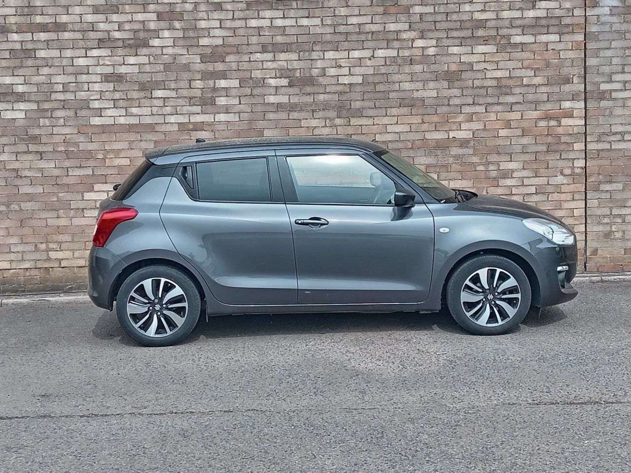 A 2020 SUZUKI SWIFT 1.2 Dualjet MHEV SZ-T Hatchback 5dr Petrol Hybrid Manual Euro 6 (s/s) (90 p A 2020 SUZUKI SWIFT 1.2 Dualjet MHEV SZ-T Hatchback 5dr Petrol Hybrid Manual Euro 6 (s/s) (90 p